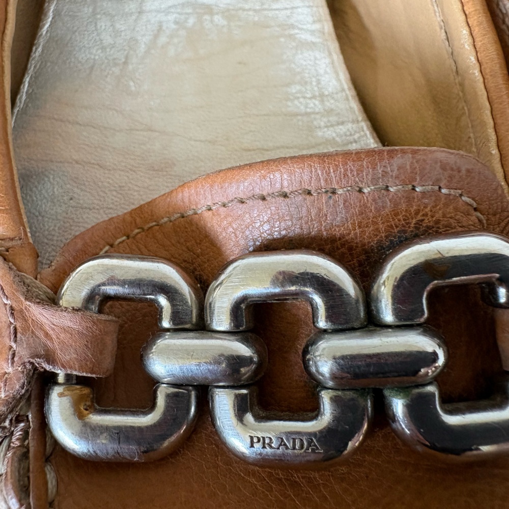 Vintage Prada, driving shoes, leather with metal chain accents. 37.5/Size 7 US. - Picture 9 of 12